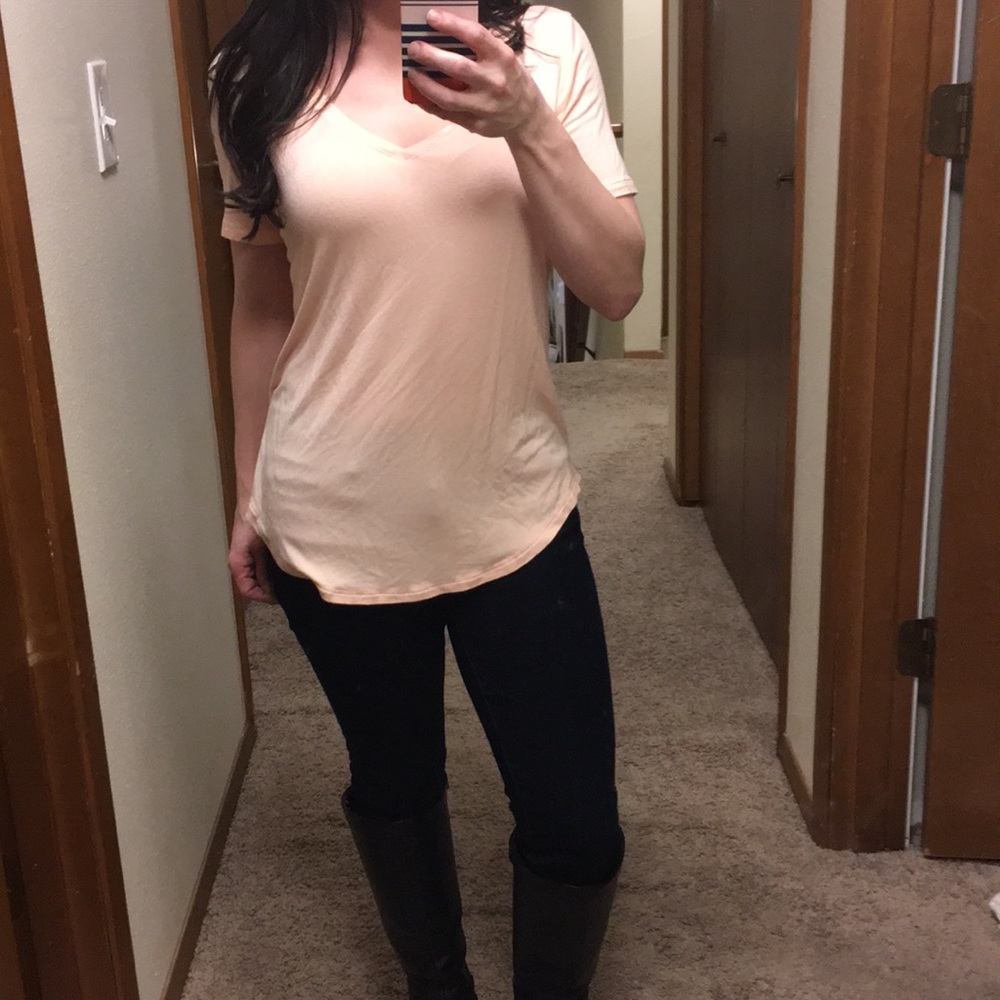 Peachy pink old navy tee t-shirt top